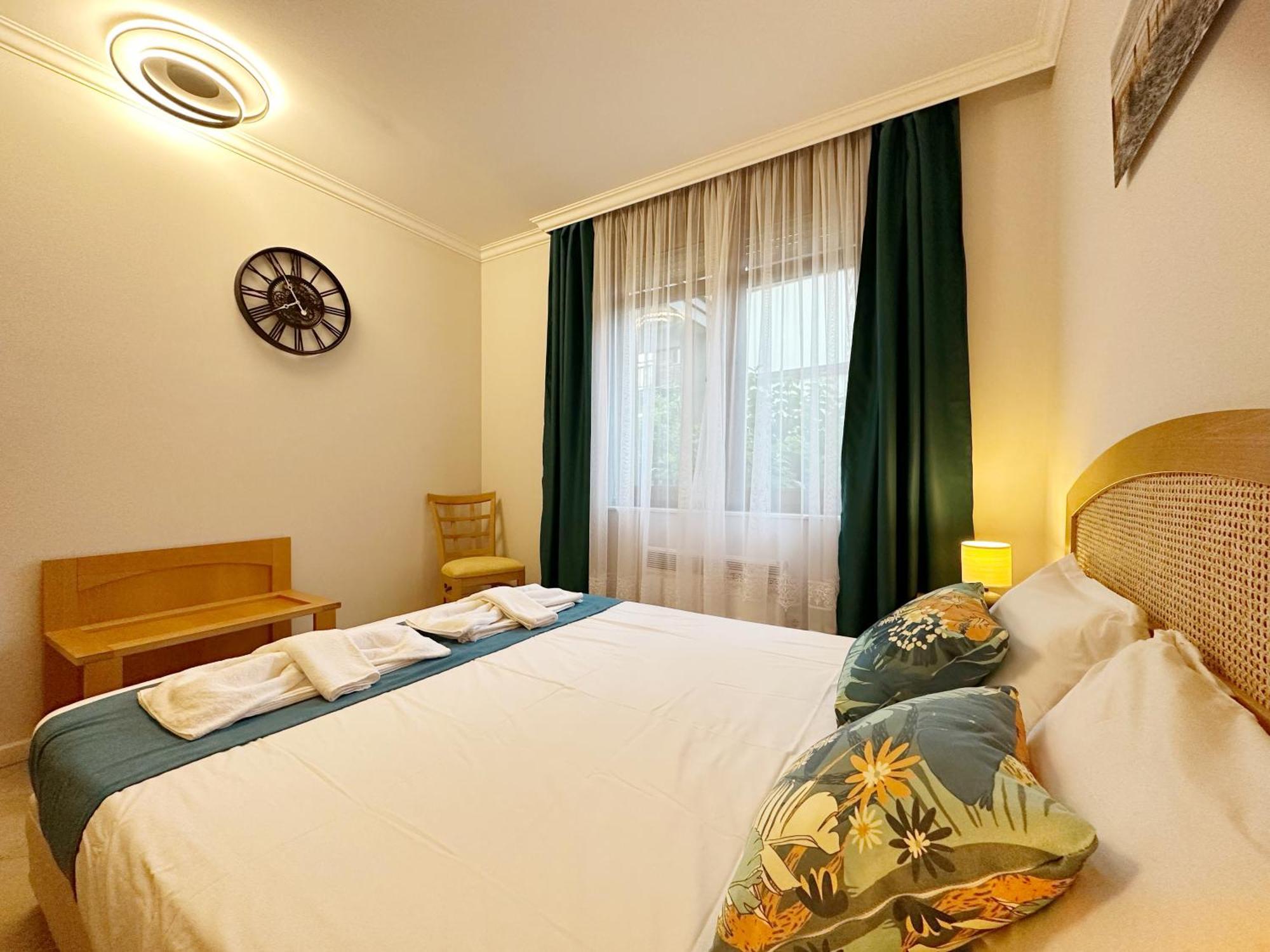 Sm Lovely Apartments On The First Line In Sozopol Room photo